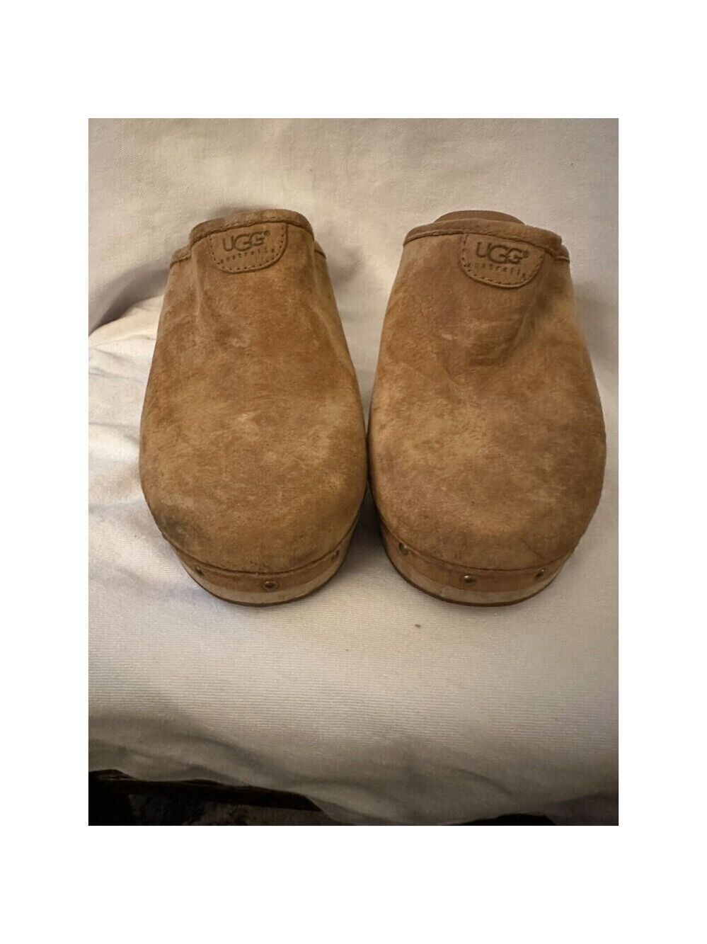 UGG Women’s platform studded Abbie clogs US size 10 Tan Suede